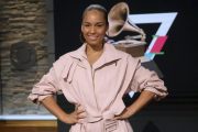 Alicia Keys teases new songs at small show ahead of art fair