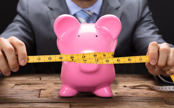 10 practical tips for saving money on a tight budget