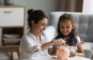7 Everyday Activities That Teach Kids About Money