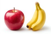Banana vs apple? Which fruit is better for weight loss?